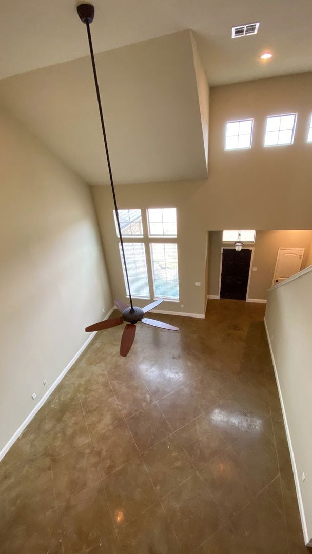 Building Photo - 3132 Stallion Dr