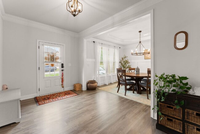 Building Photo - Stunning 6-Bed, 5-Bath home in Hudson Cove!