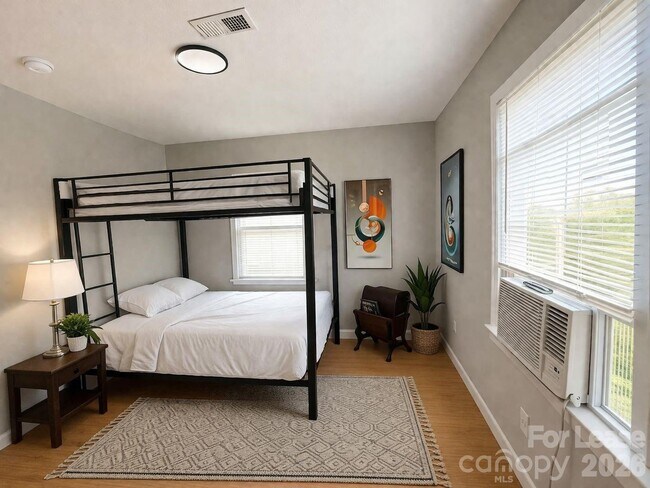 Building Photo - 316 Skyland Ave