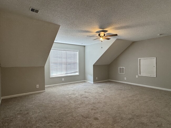 Building Photo - 3657 S Naples Ct