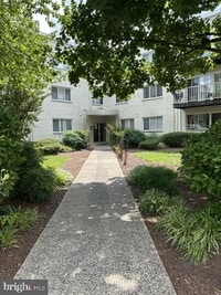 Building Photo - 1005 Chillum Rd