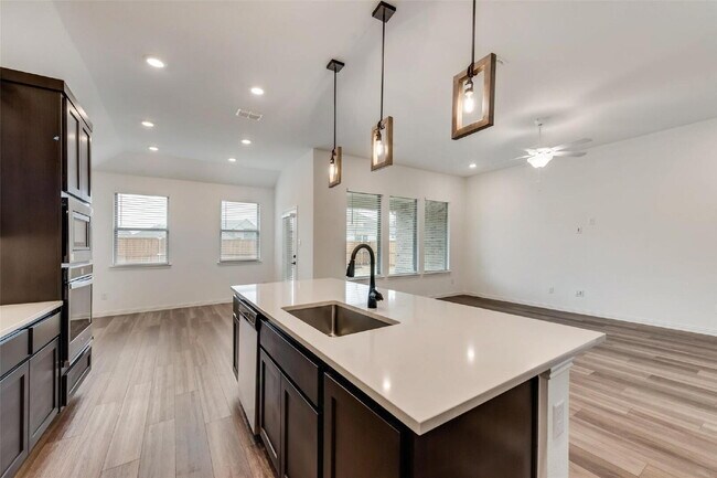 Building Photo - 2512 Lemon Mint Ln