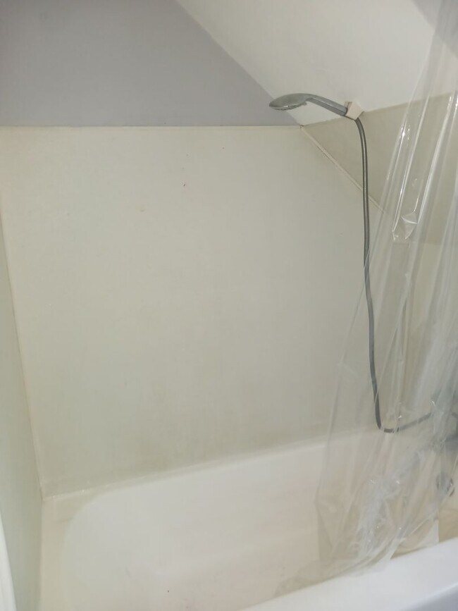 Building Photo - 322 E Midlothian Blvd