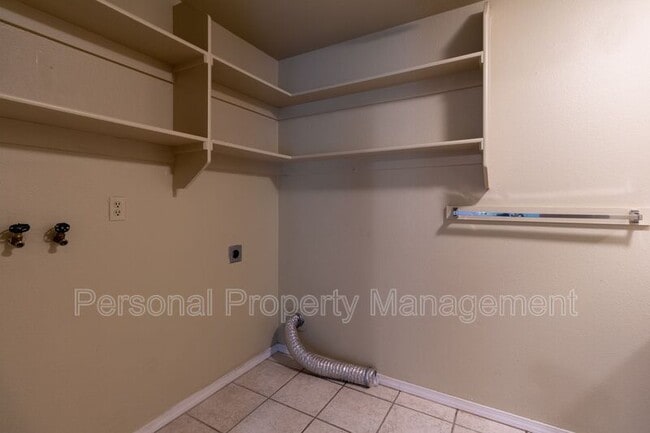 Building Photo - 4604 NE 137th Ave