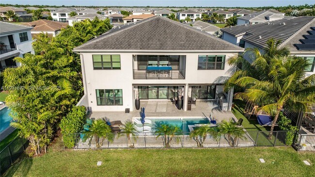 Building Photo - 17113 Aquavera Way