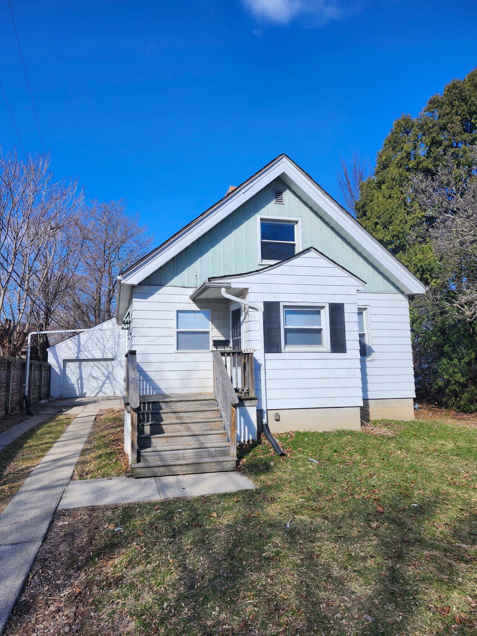 Building Photo - 4821 N 19th Pl