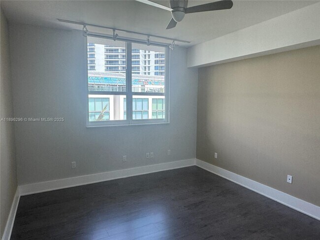 Building Photo - 5970 Indian Creek Dr