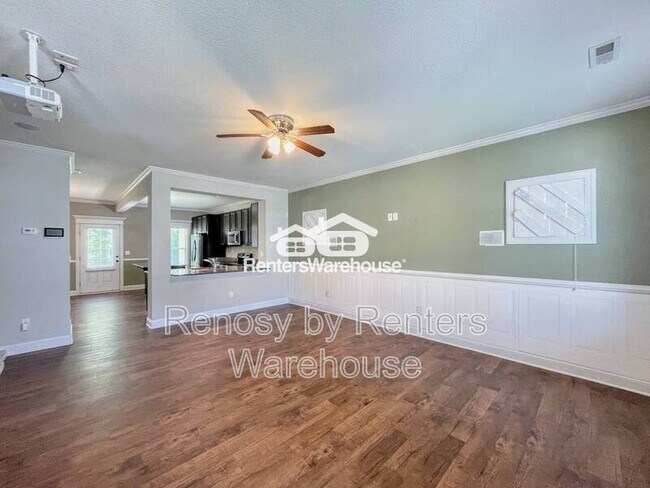 Building Photo - 105 Bedford Pl