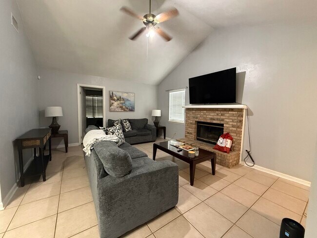 Building Photo - 2428 Talco Hills Dr