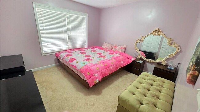 Building Photo - 4060 Suwanee Bend Dr