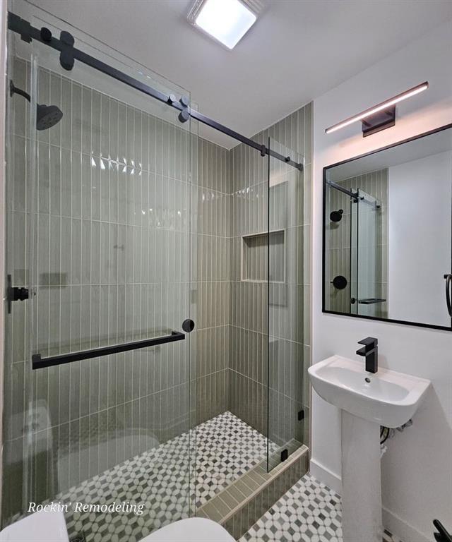 Building Photo - 908 Hermitage Dr