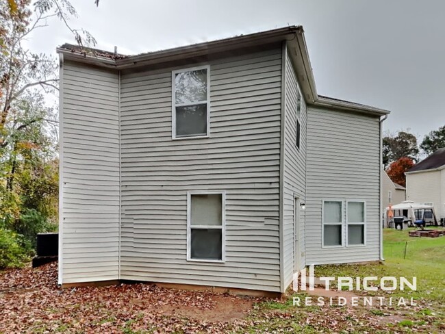 Building Photo - 1919 Treefrog Court