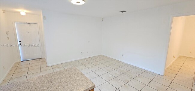 Building Photo - 2311 Coolidge St