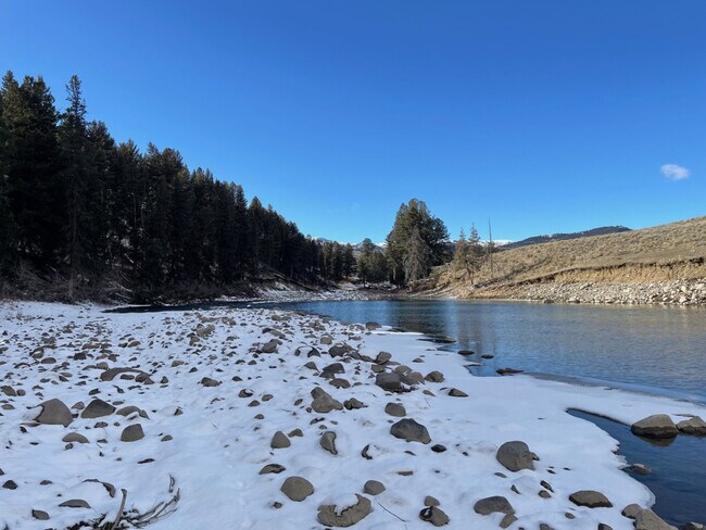 Building Photo - 3627 Bills Loop Rd