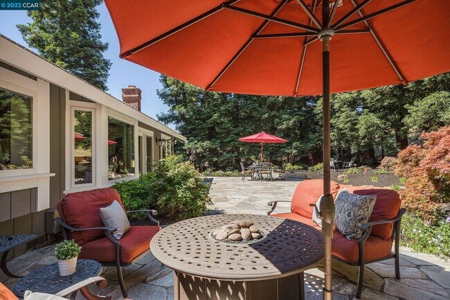 Building Photo - Outstanding 4 Bed 2.5 Bath Alamo Home in Bryan Ranch - Mt. Diablo Foothills!