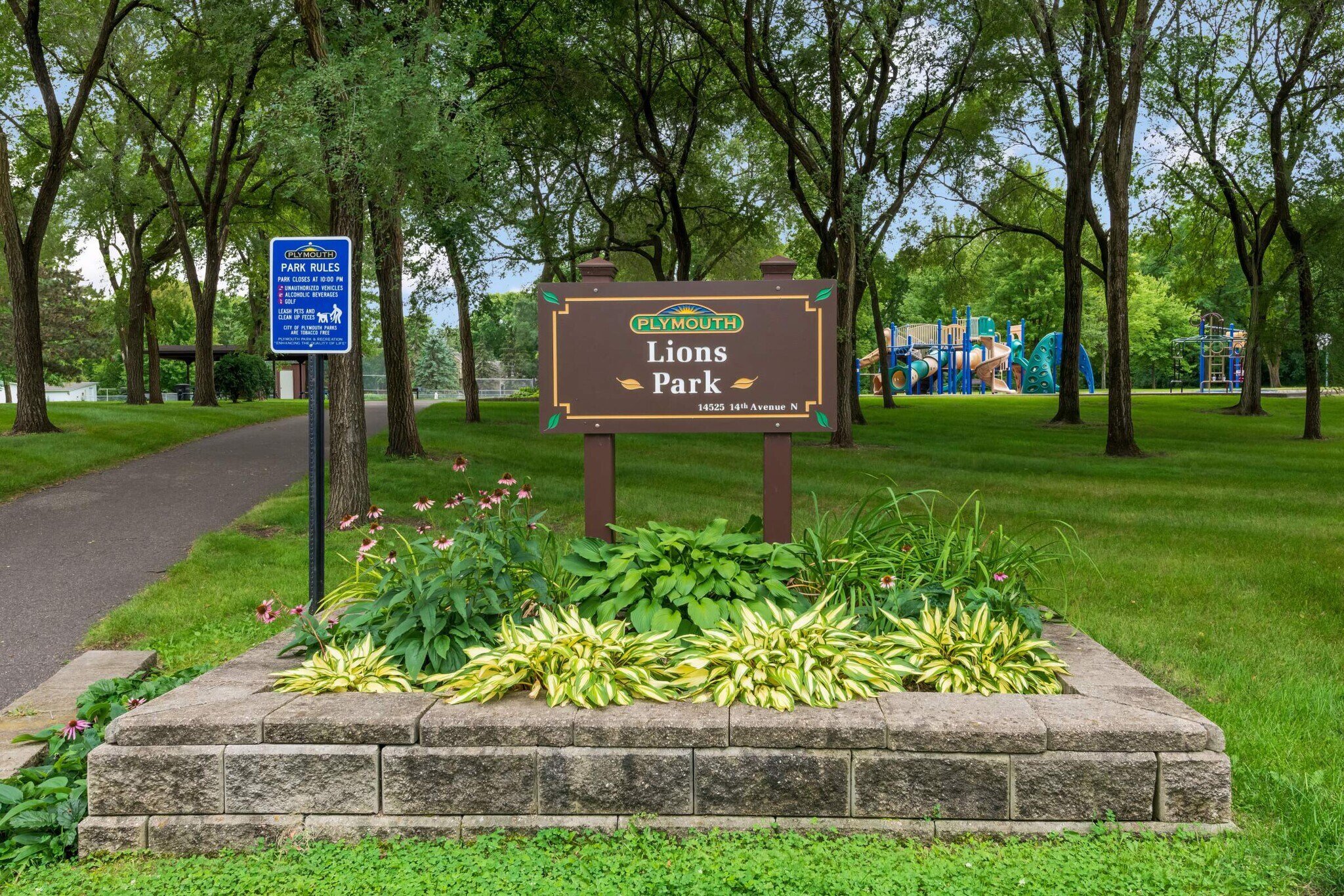 Lions Park is a short 10 min walk away - 14710 13th Ave N