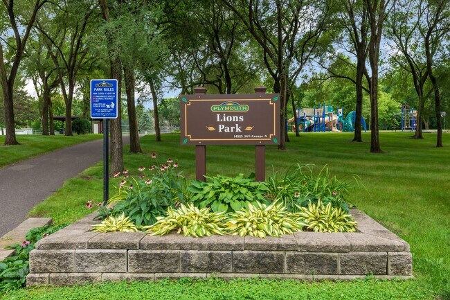 Lions Park is a short 10 min walk away - 14710 13th Ave N