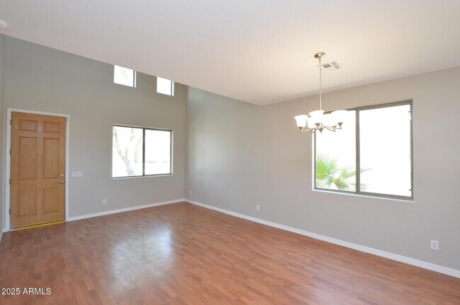 Building Photo - 14605 W Verde Ln