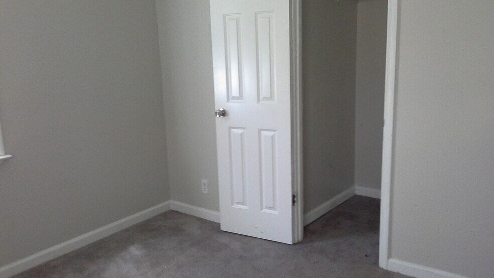 Building Photo - 2593 Nancelon Cir N