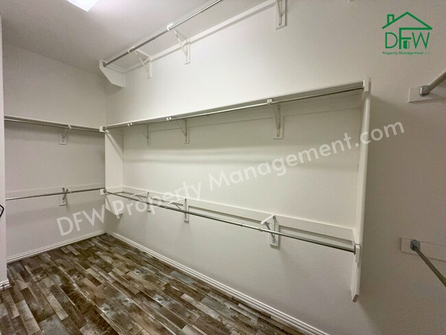 Building Photo - 3 Bed/2.5 Bath Home for Lease in Arlington – 2 Living Areas, Pool, Courts & Trails Nearby!