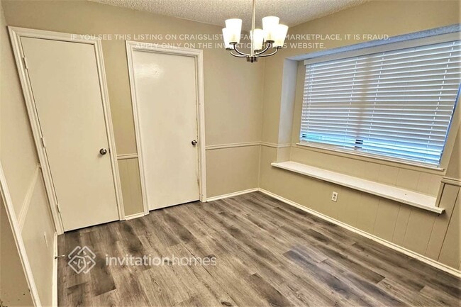 Building Photo - 4510 Lone Oak Dr
