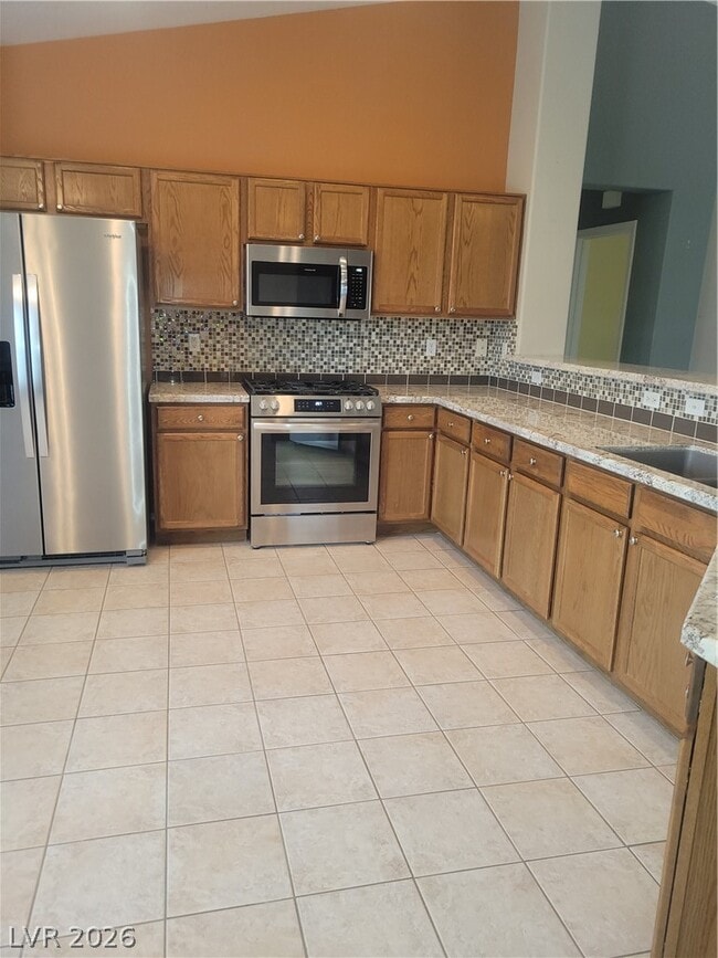 Building Photo - 2726 Peekskill Ave