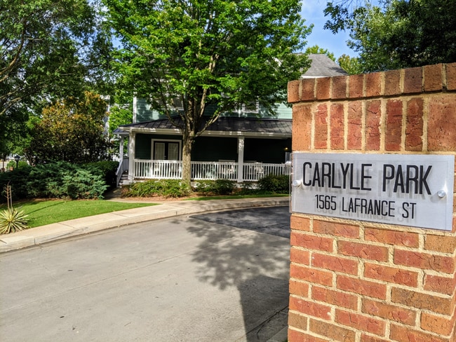 Building Photo - 324 Carlyle Park Dr