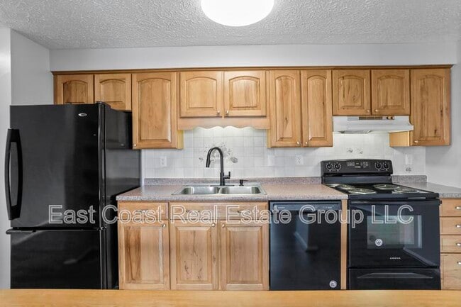 Building Photo - 993 Heather Ridge Dr