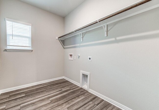 Building Photo - 14513 Heartland Dr