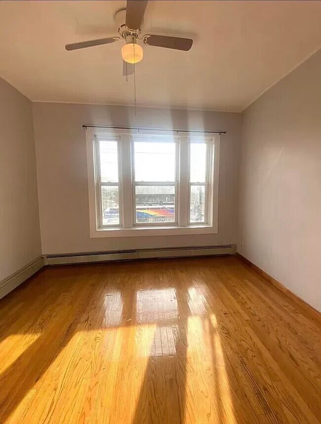 Building Photo - 52 Broadway