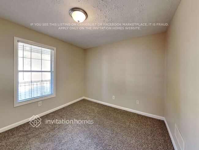 Building Photo - 65 Windsong Dr