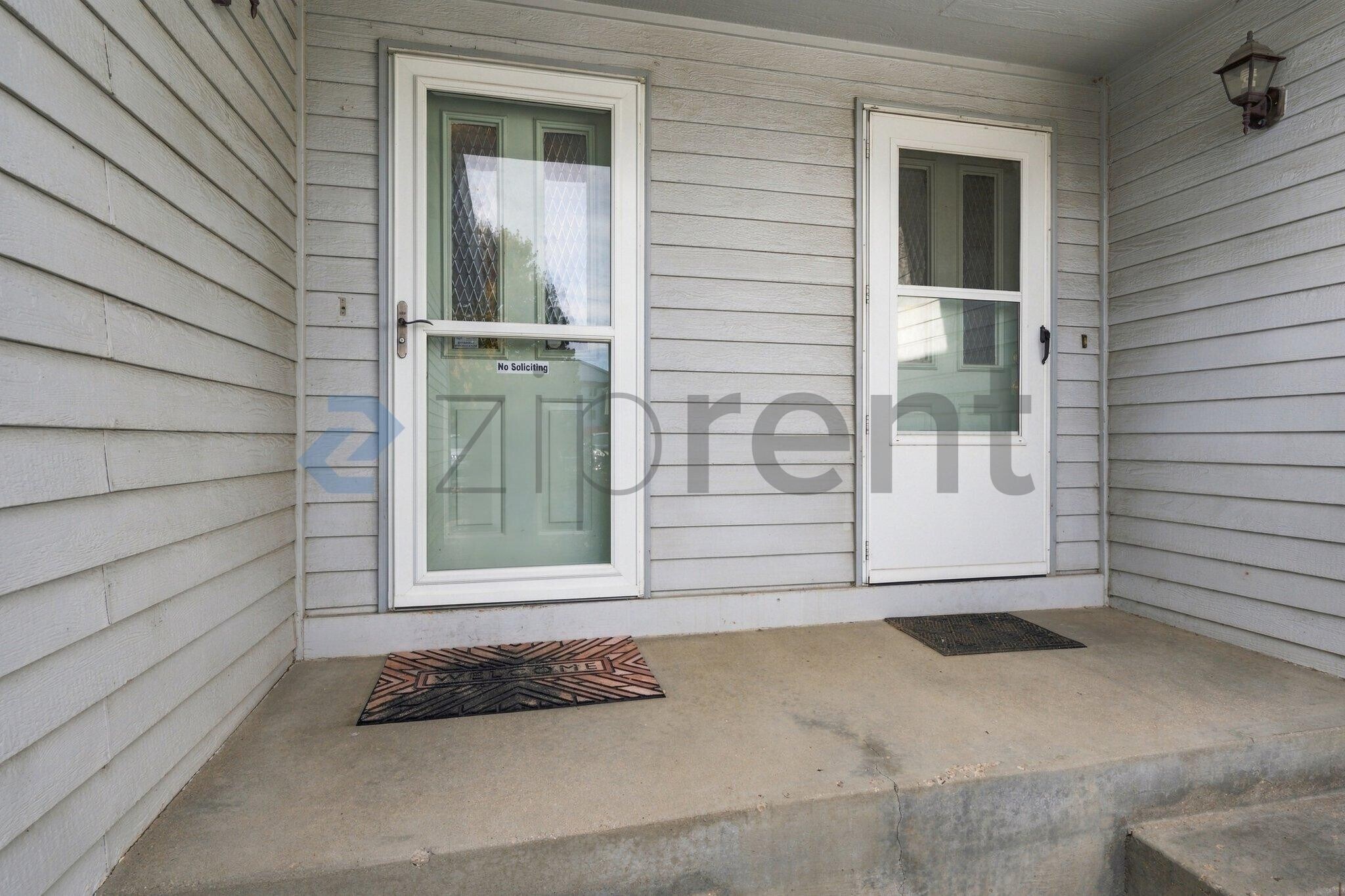 Building Photo - Unit