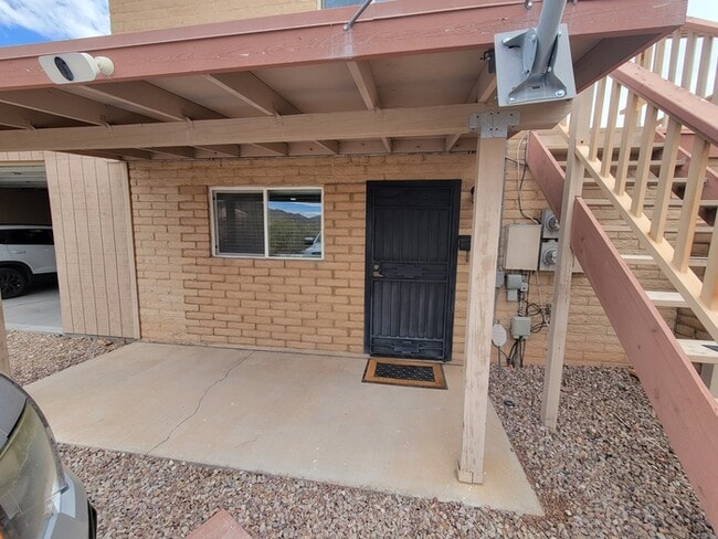 Building Photo - 3810 W Ironwood Hill Dr