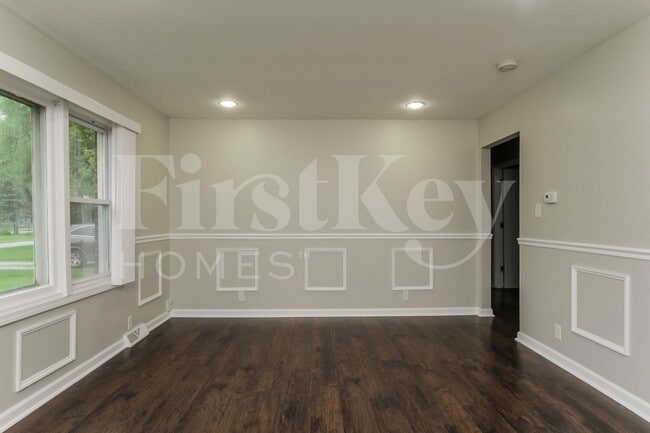 Building Photo - 21939 Millard Ave