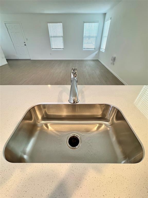 Building Photo - 554 Sormonne Lp