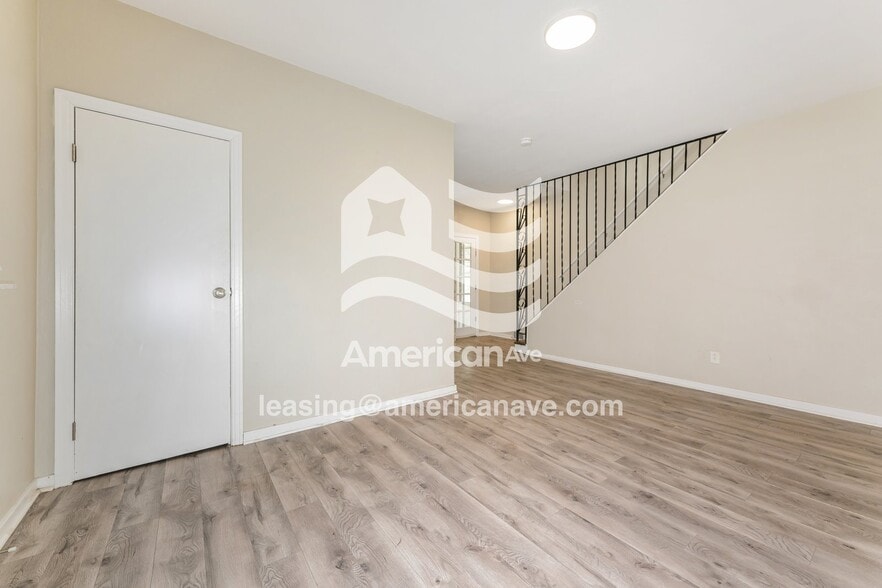 Building Photo - 909 Gaskill Ave