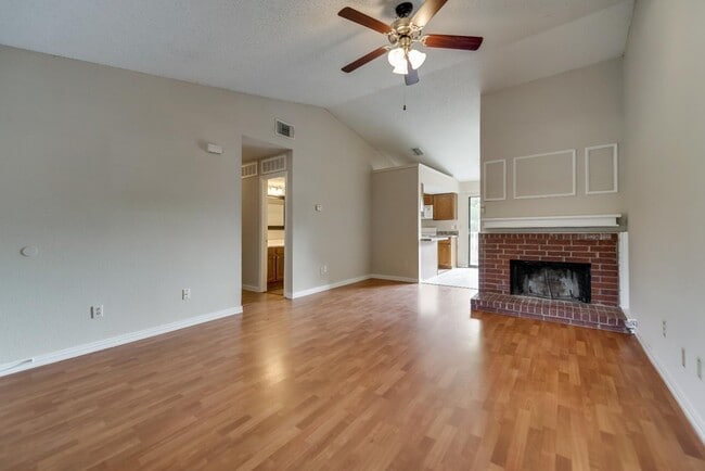 Building Photo - 1814 Sage Dr