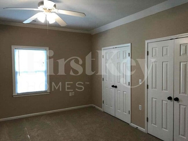 Building Photo - 1609 Flat Rock Dr SW