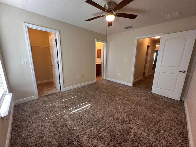 Building Photo - 402 Edith Dr