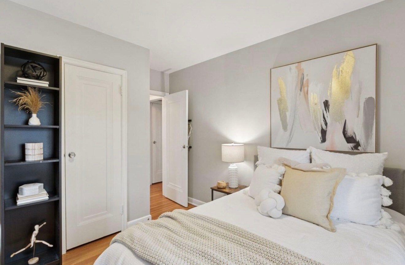 Building Photo - 5217 France Ave S