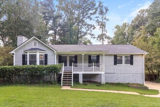 Building Photo - 2690 Deerfield Cir