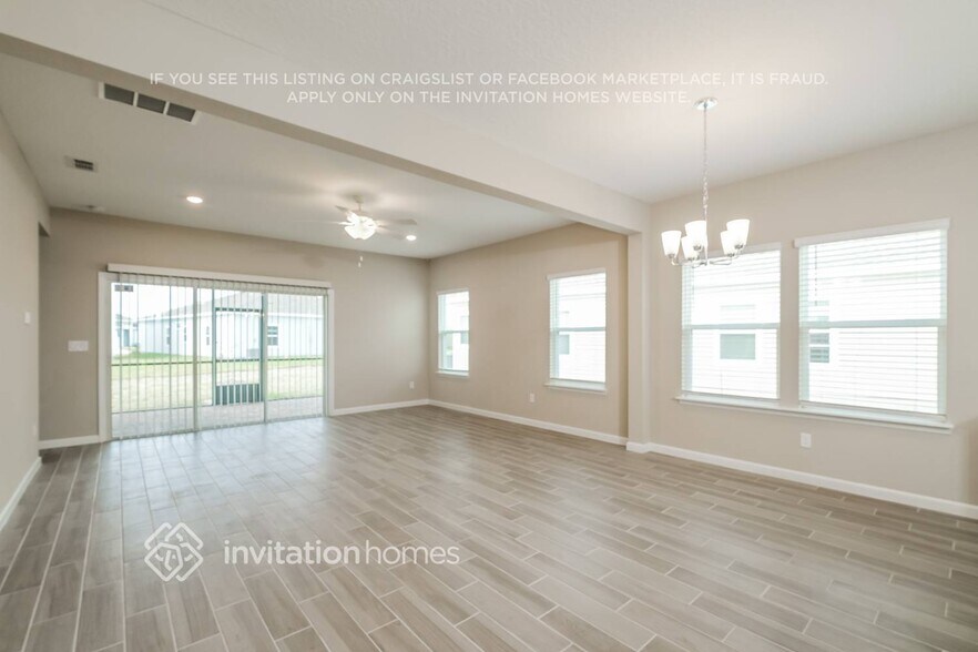 Building Photo - 9422 Lovage Ln
