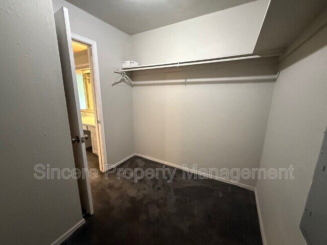 Building Photo - 11808 Biggs Cir
