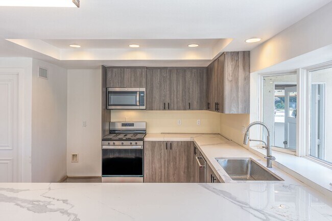 Building Photo - Serene Single-Level Living in Mission Hills Ranch