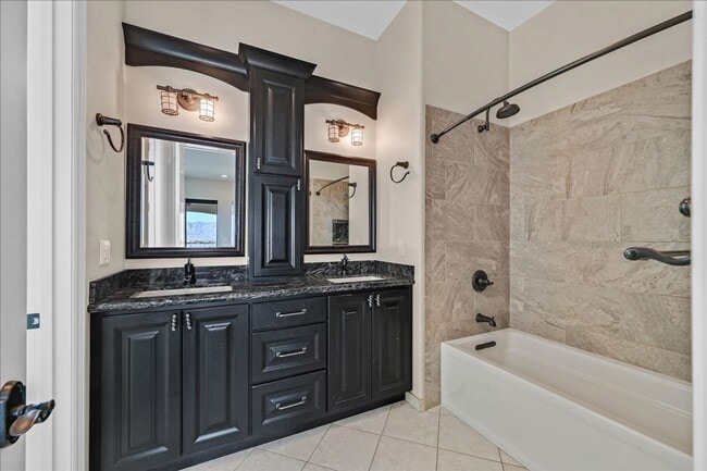 Building Photo - Custom Luxury Home with Strip and Mountain Views!