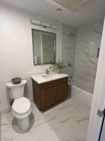 Building Photo - 105 Sea St