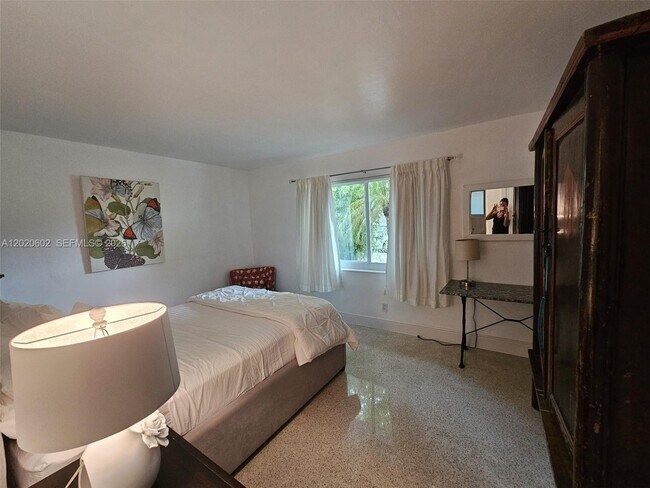 Building Photo - 4512 Sea Grape Dr