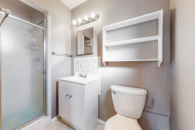 Building Photo - LOMAS/JUAN TABO 3 Bedroom 2 Bath 1/CG