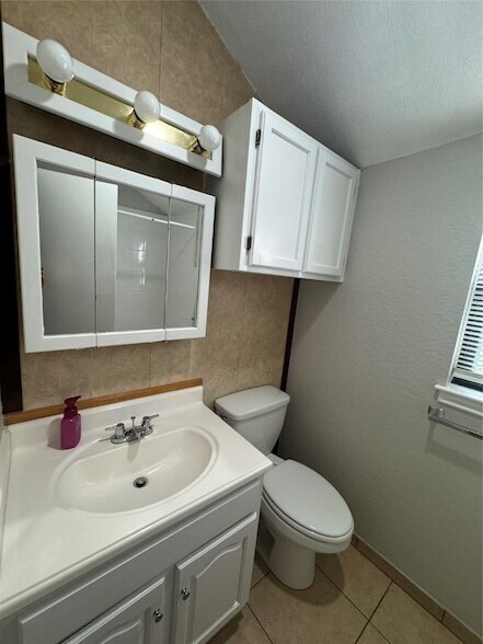 Building Photo - 420 S Las Vegas Trail