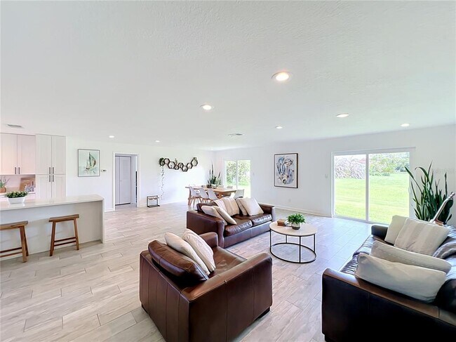 Building Photo - 5501 Memorial Dr